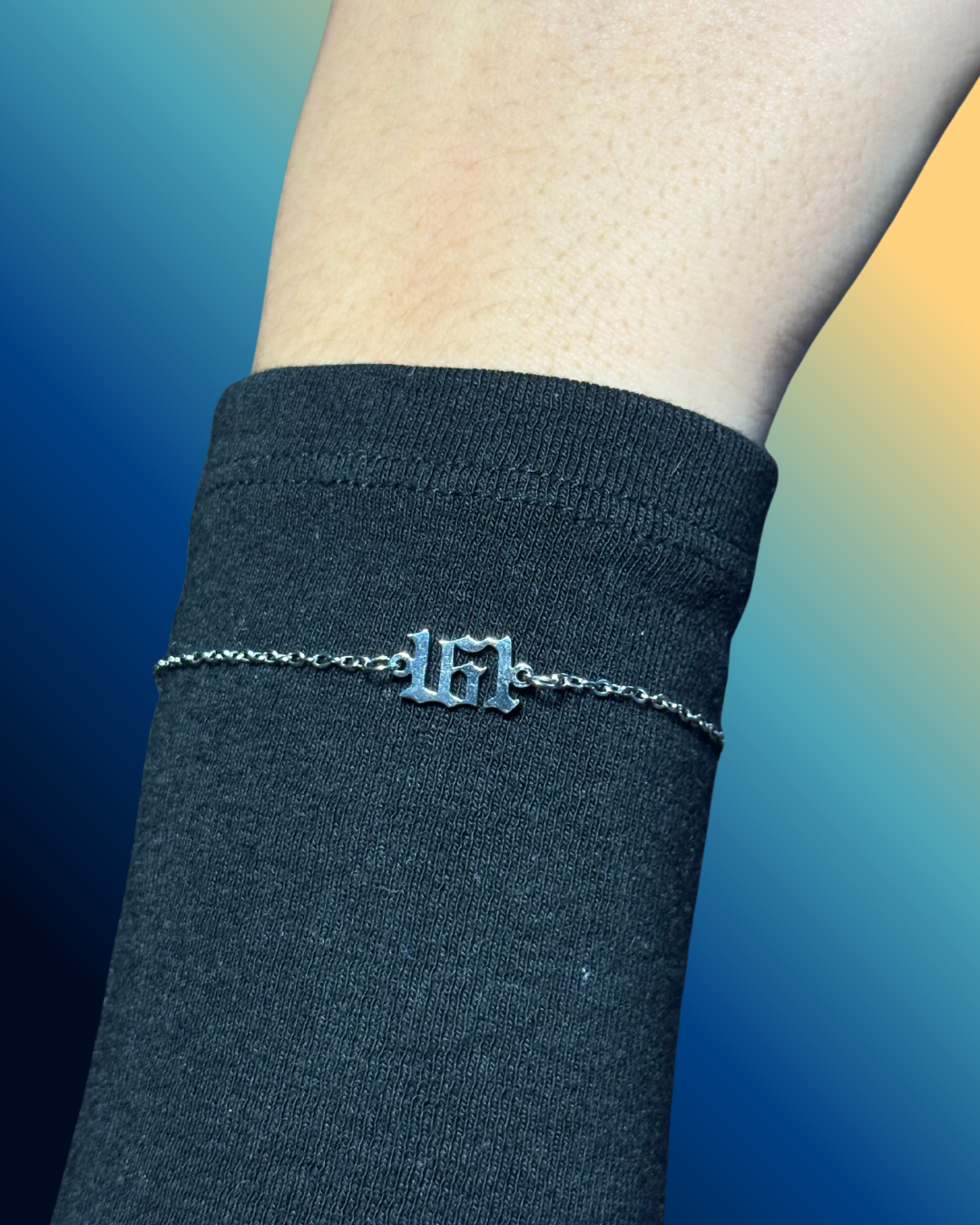 161 - Antifaschistische Armkette